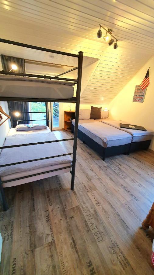 Frankes Lodge Apartment Mit Garten Und Pool, 6 Einzelbetten, Parkplatz Έσσεν Εξωτερικό φωτογραφία