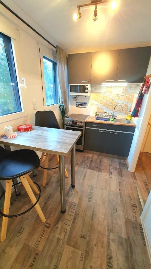 Frankes Lodge Apartment Mit Garten Und Pool, 6 Einzelbetten, Parkplatz Έσσεν Εξωτερικό φωτογραφία